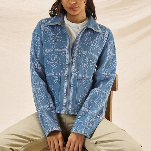 Blue Casual Women's Flower Embroidery Denim Jacket - Picture 2 of 11